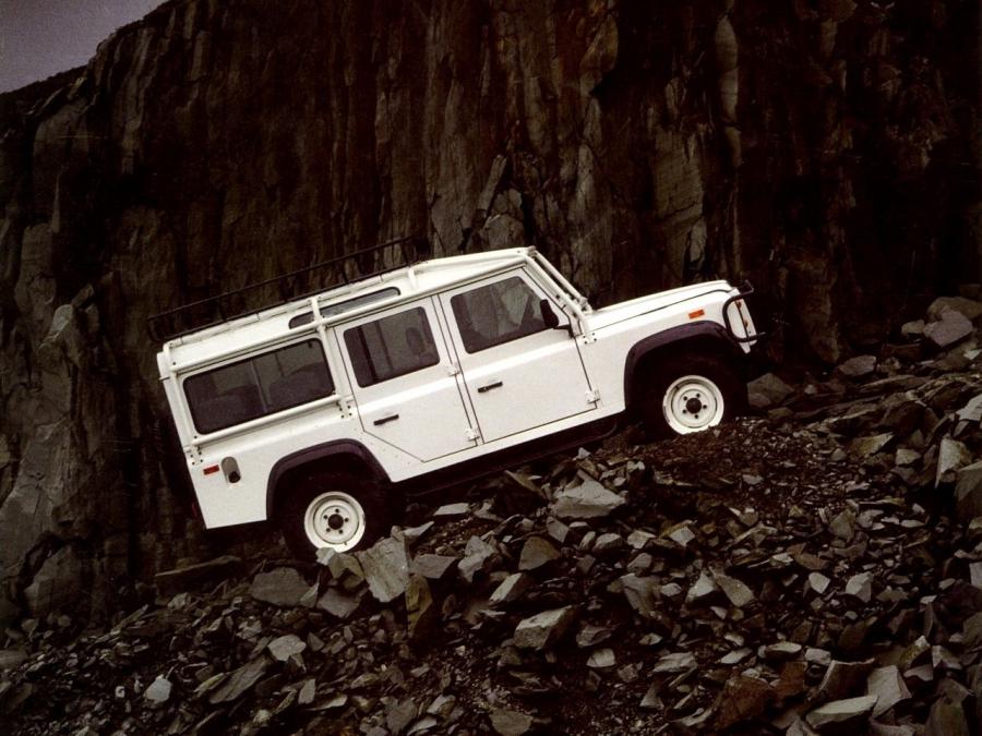 Land Rover Defender 110 NAS Station Wagon '1993